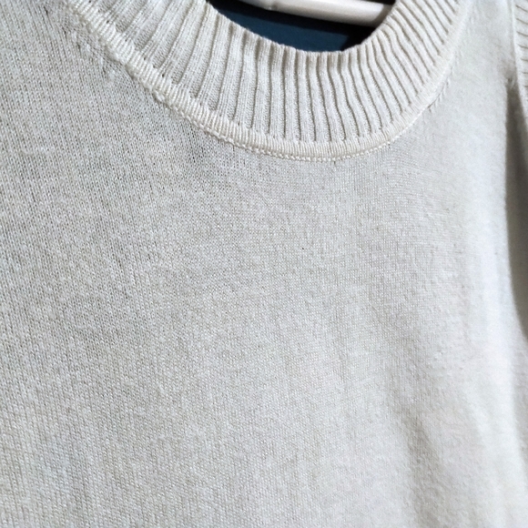 ✨SALE: 3 for $15!✨ Layered Blue + White Business Casual Shirts - Picture 3 of 4